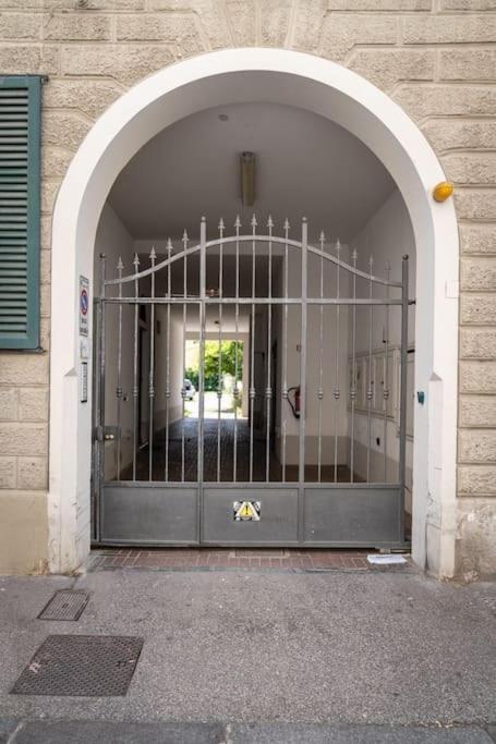 22 Home - Parcheggio Privato - Accogliente - Collegamento Sardegna E Corsica Λιβόρνο Εξωτερικό φωτογραφία